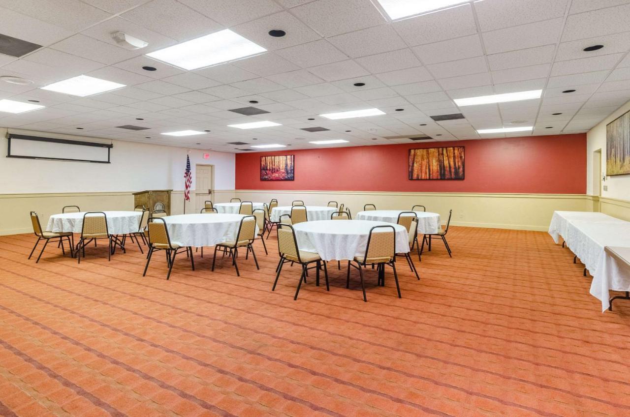 Quality Inn Radford-West Blacksburg I-81 Exterior photo