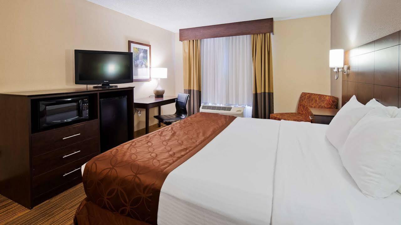 Quality Inn Radford-West Blacksburg I-81 Exterior photo