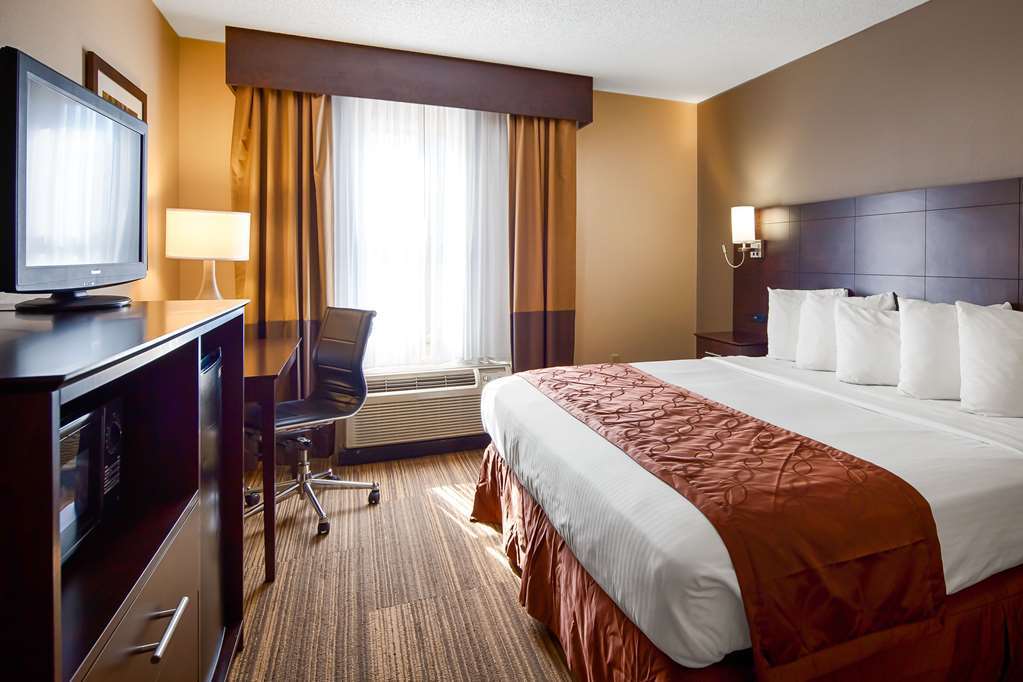 Quality Inn Radford-West Blacksburg I-81 Room photo